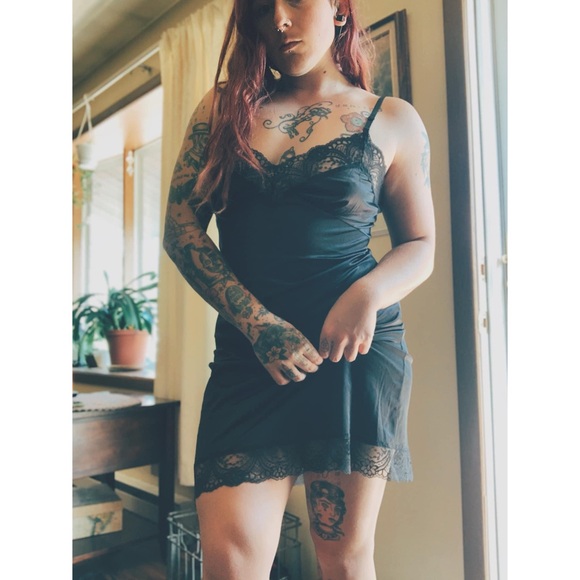 VTG black nylon nightgown - Picture 1 of 3